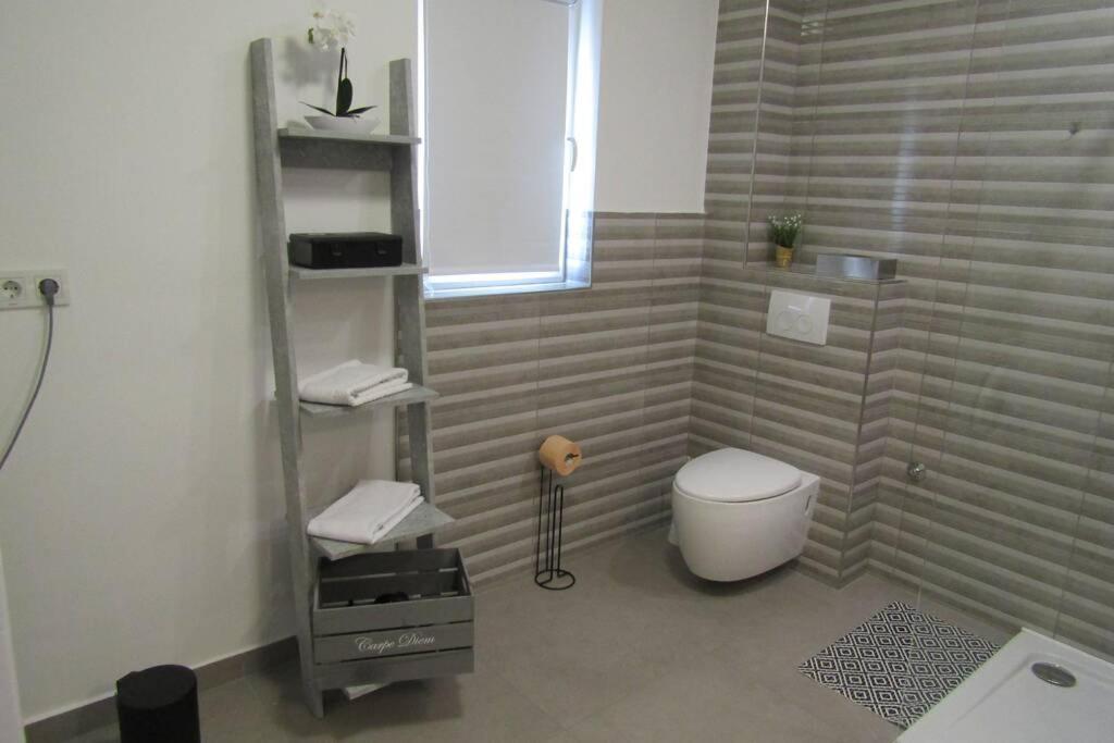 Apartman Megi & Studio Apartman Tomi - Self Check In Krapina Exterior photo