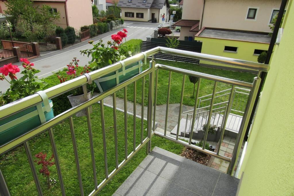 Apartman Megi & Studio Apartman Tomi - Self Check In Krapina Exterior photo