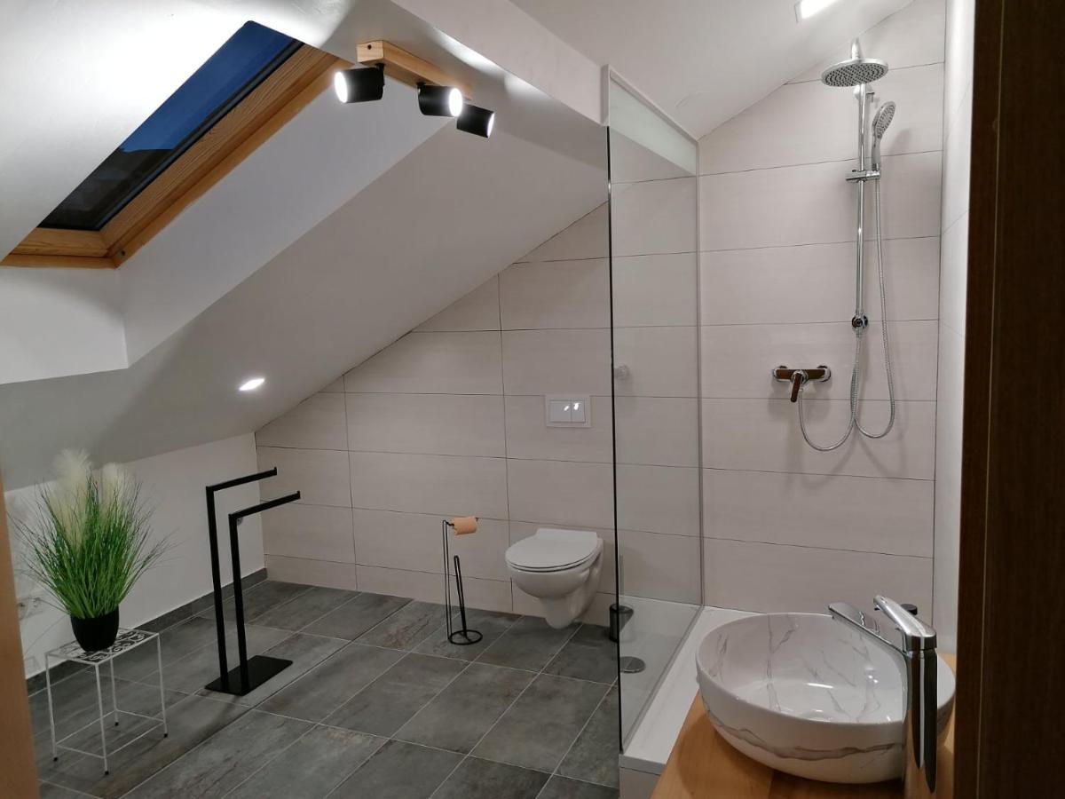 Apartman Megi & Studio Apartman Tomi - Self Check In Krapina Exterior photo
