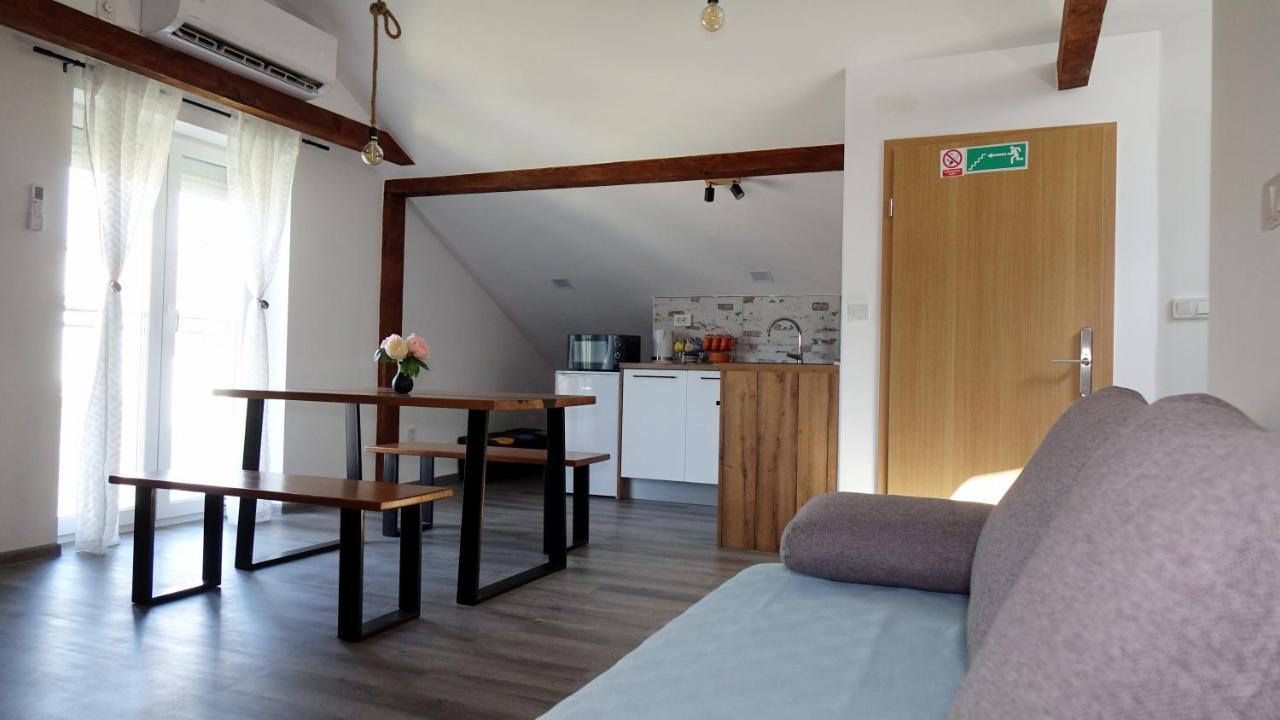 Apartman Megi & Studio Apartman Tomi - Self Check In Krapina Exterior photo
